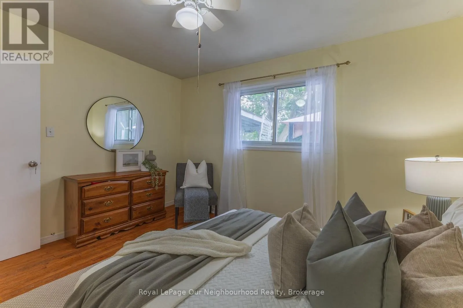 26 ASHDALE CRESCENT