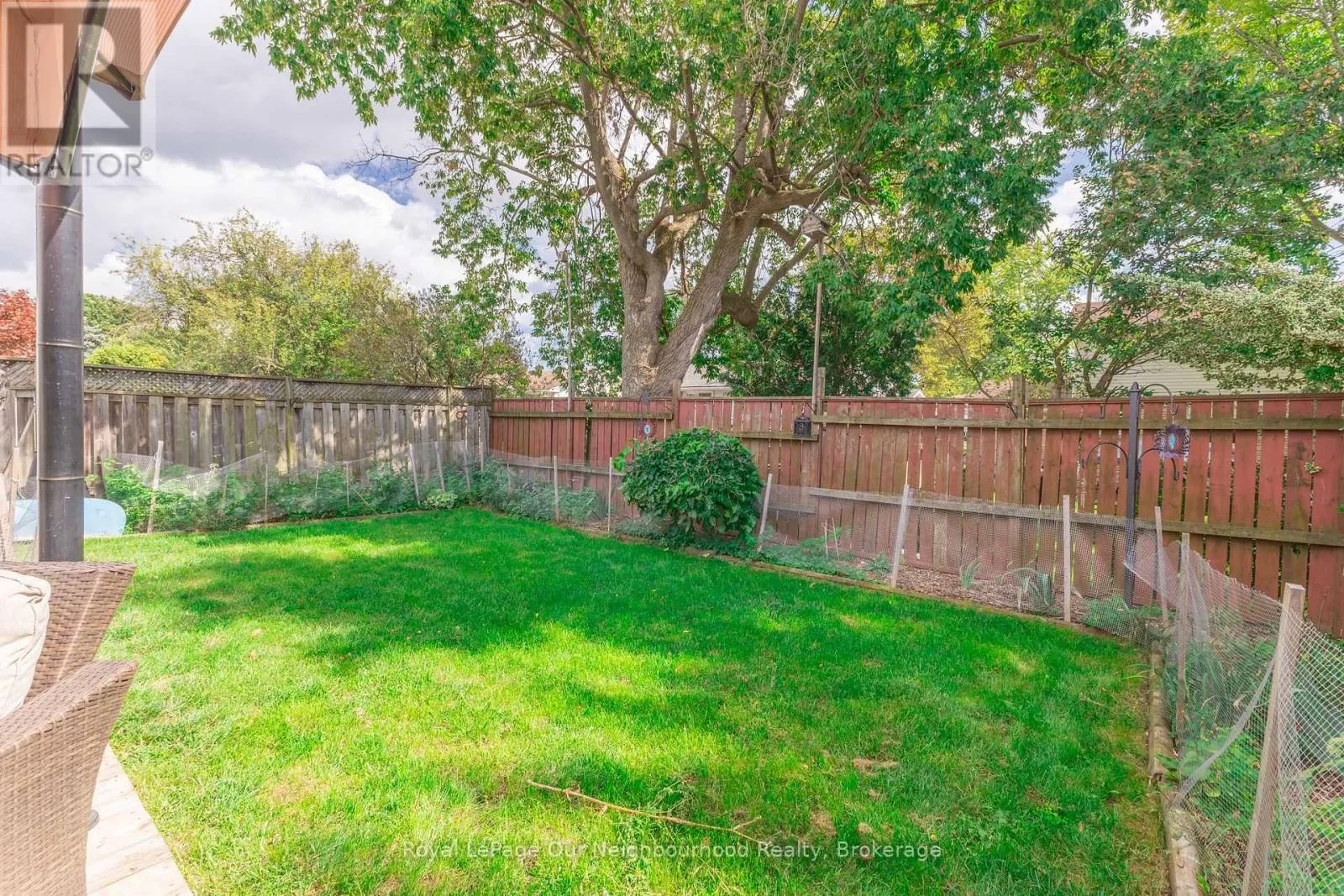 26 ASHDALE CRESCENT