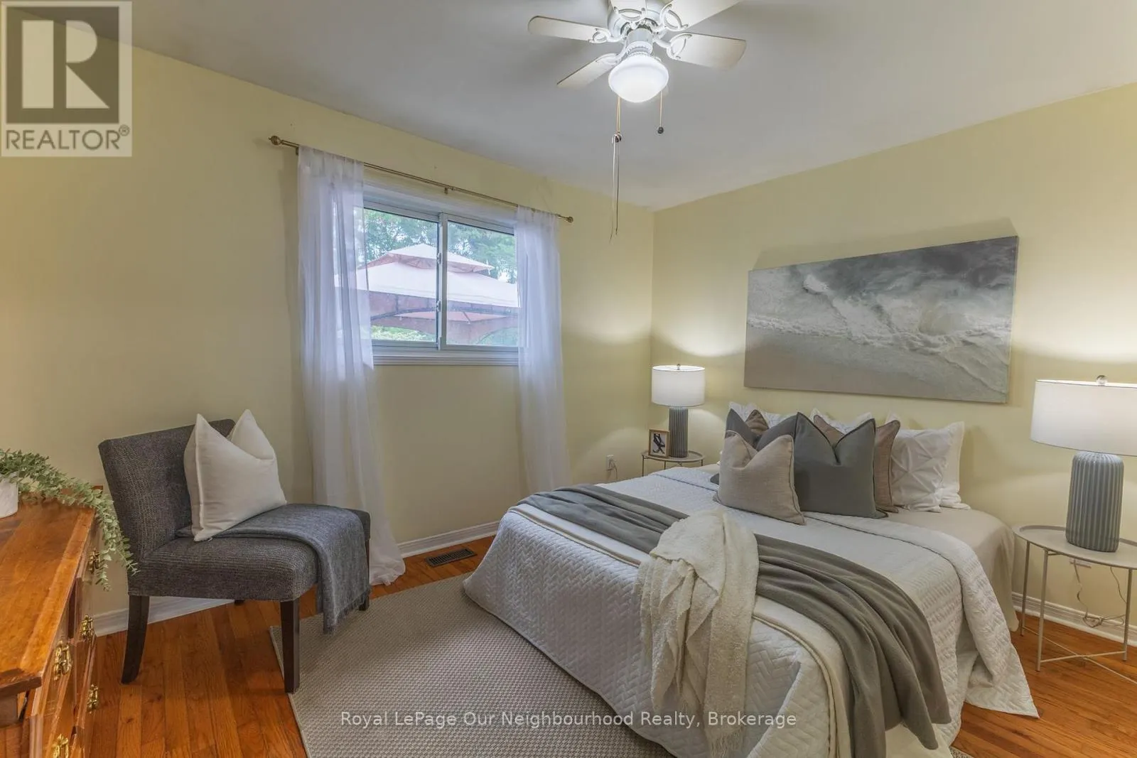 26 ASHDALE CRESCENT