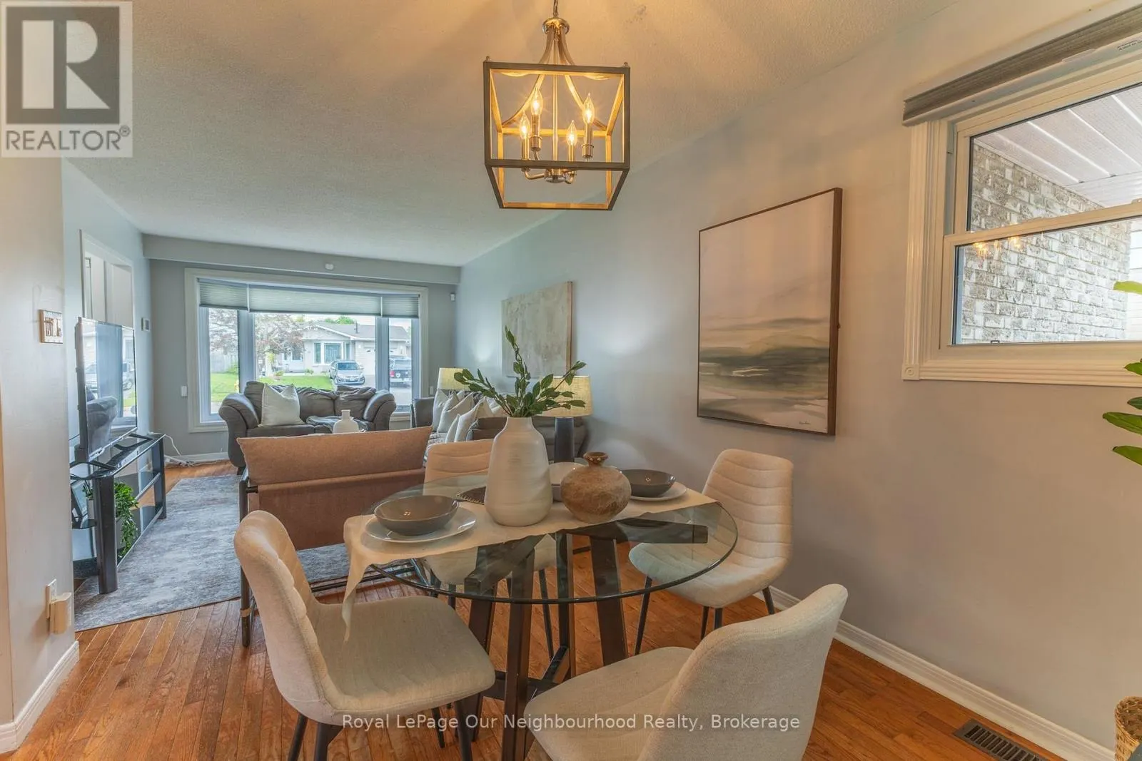 26 ASHDALE CRESCENT