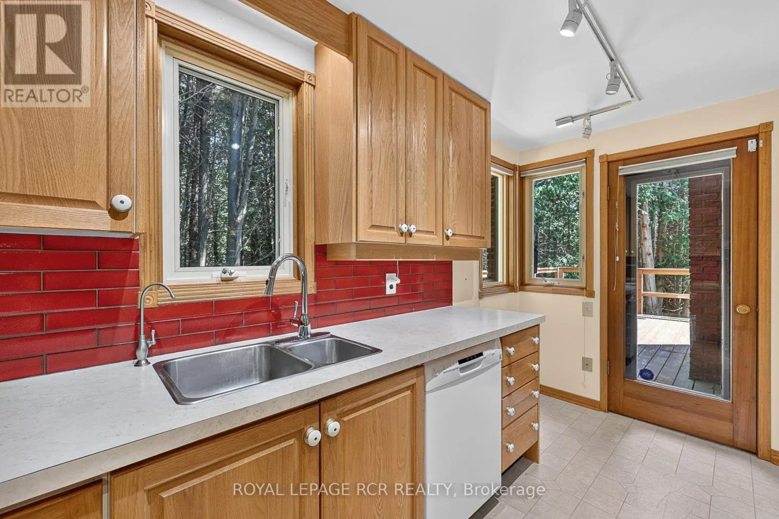 502 TOWNLINE ROAD