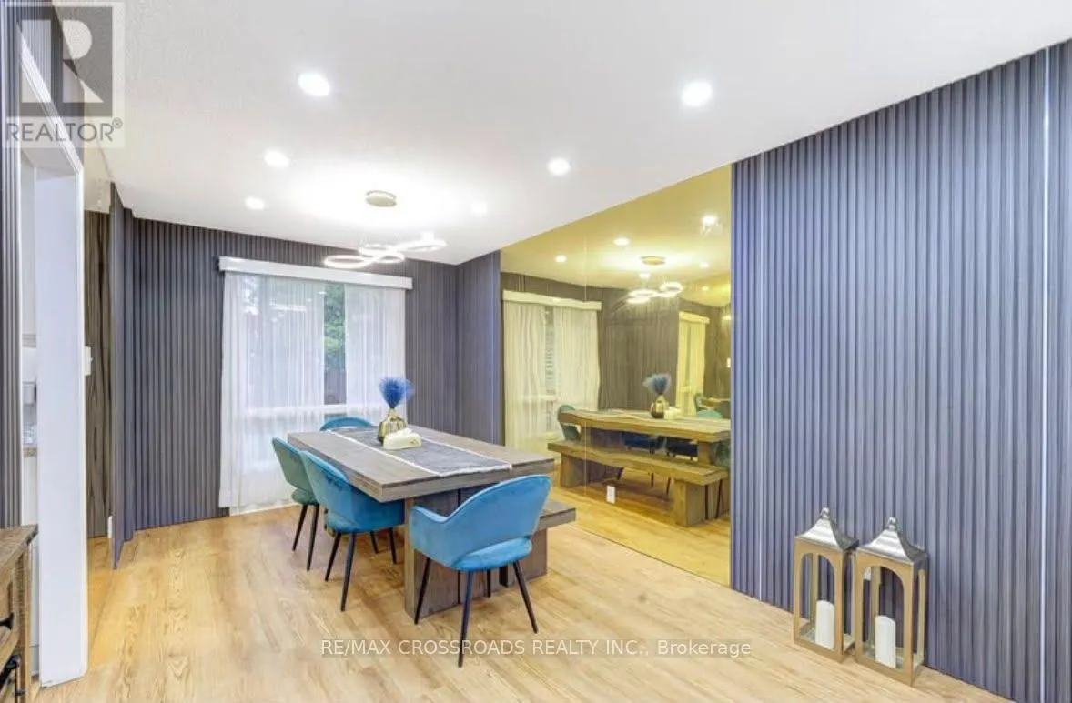 11 MURKAR CRESCENT