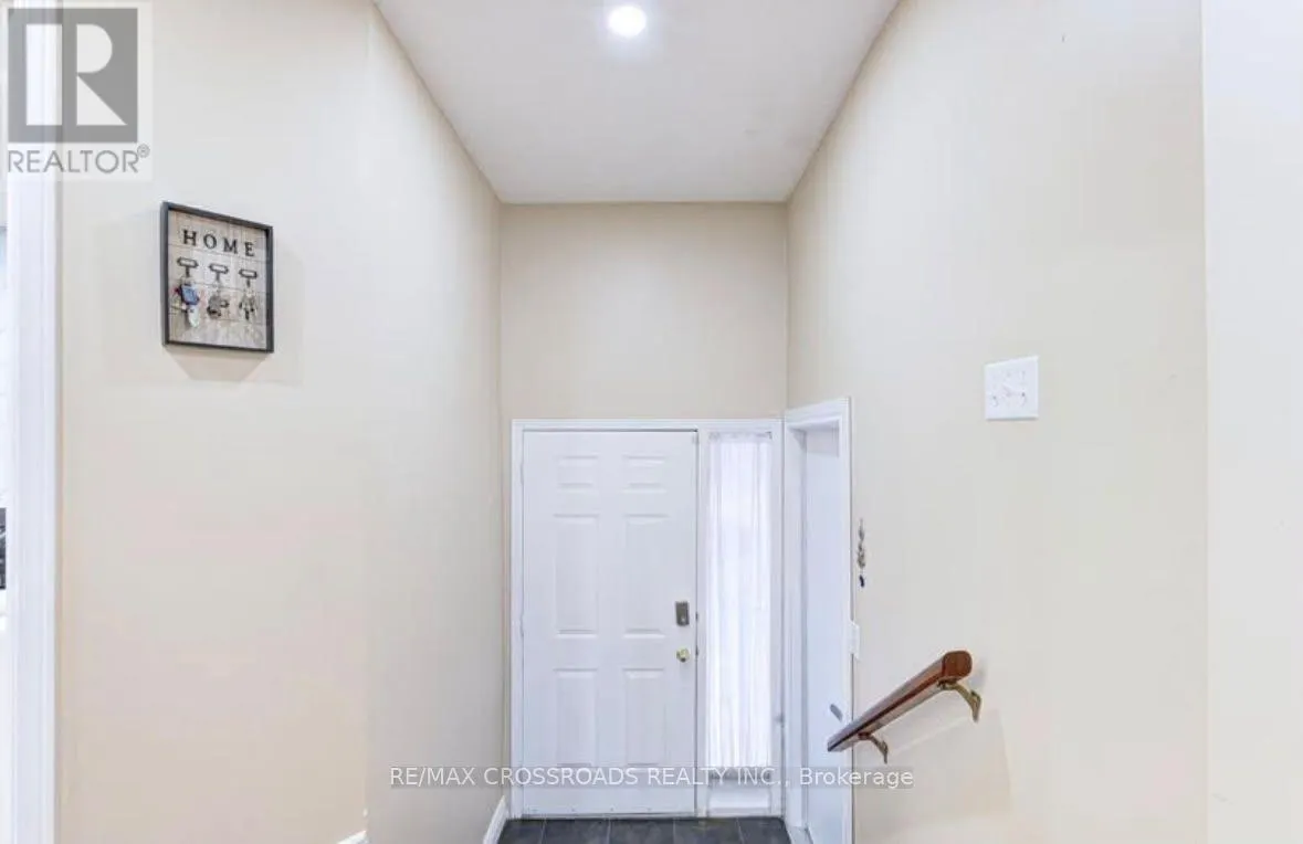 11 MURKAR CRESCENT