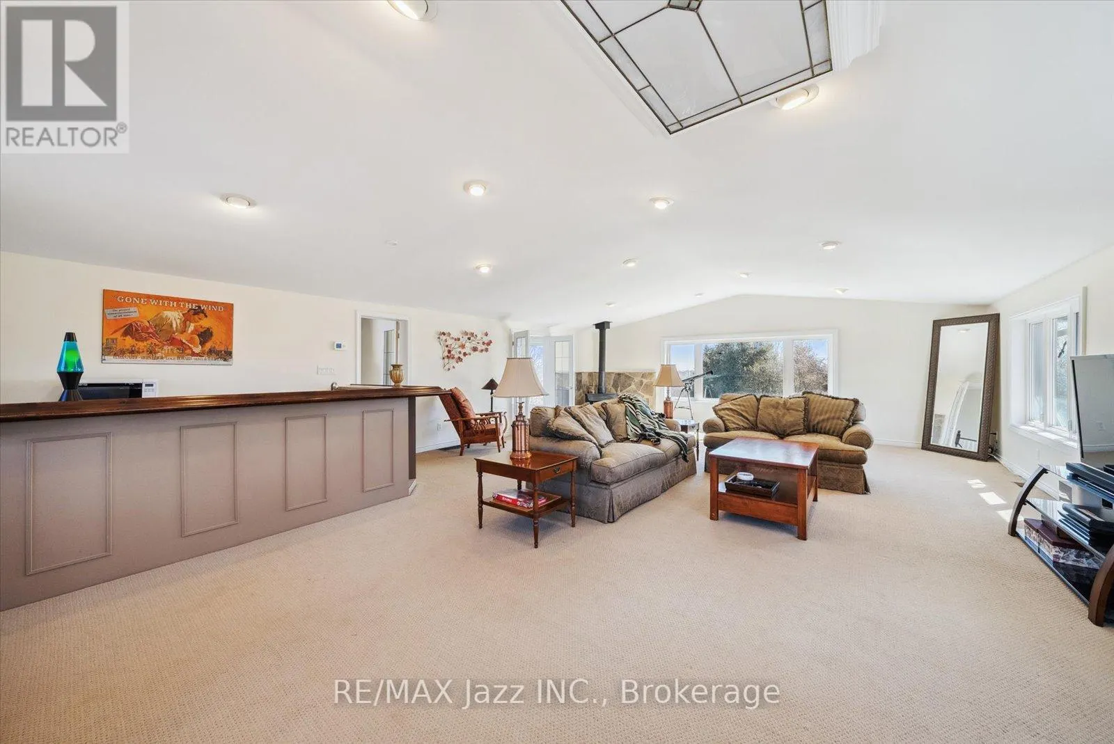 8733 LESKARD ROAD