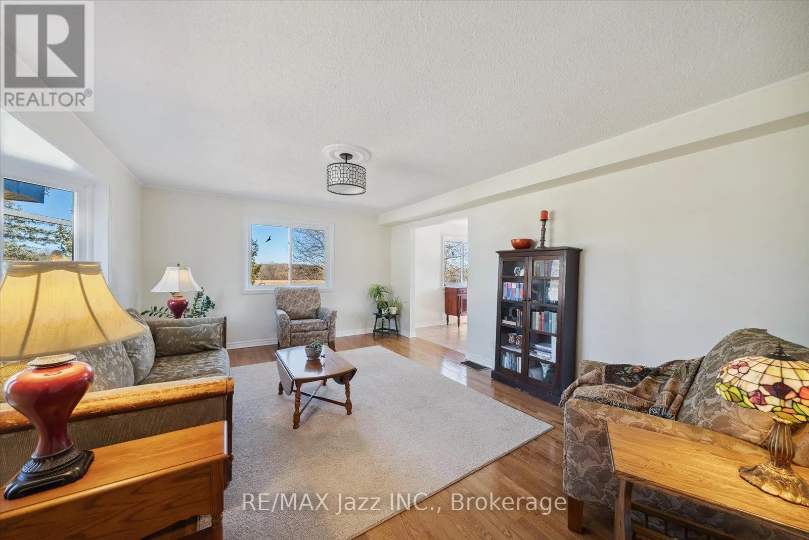 8733 LESKARD ROAD