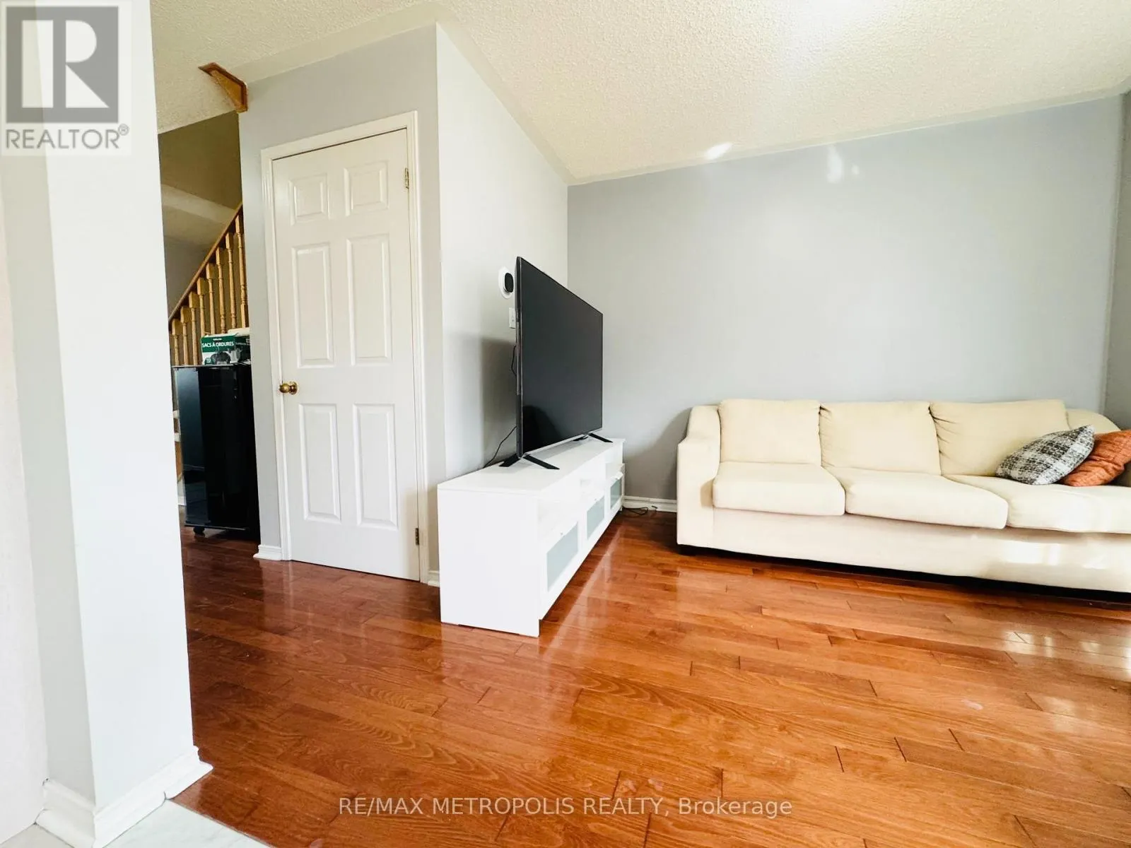 33 PALOMINO PLACE