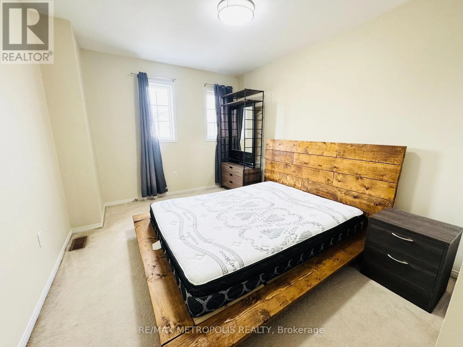 33 PALOMINO PLACE