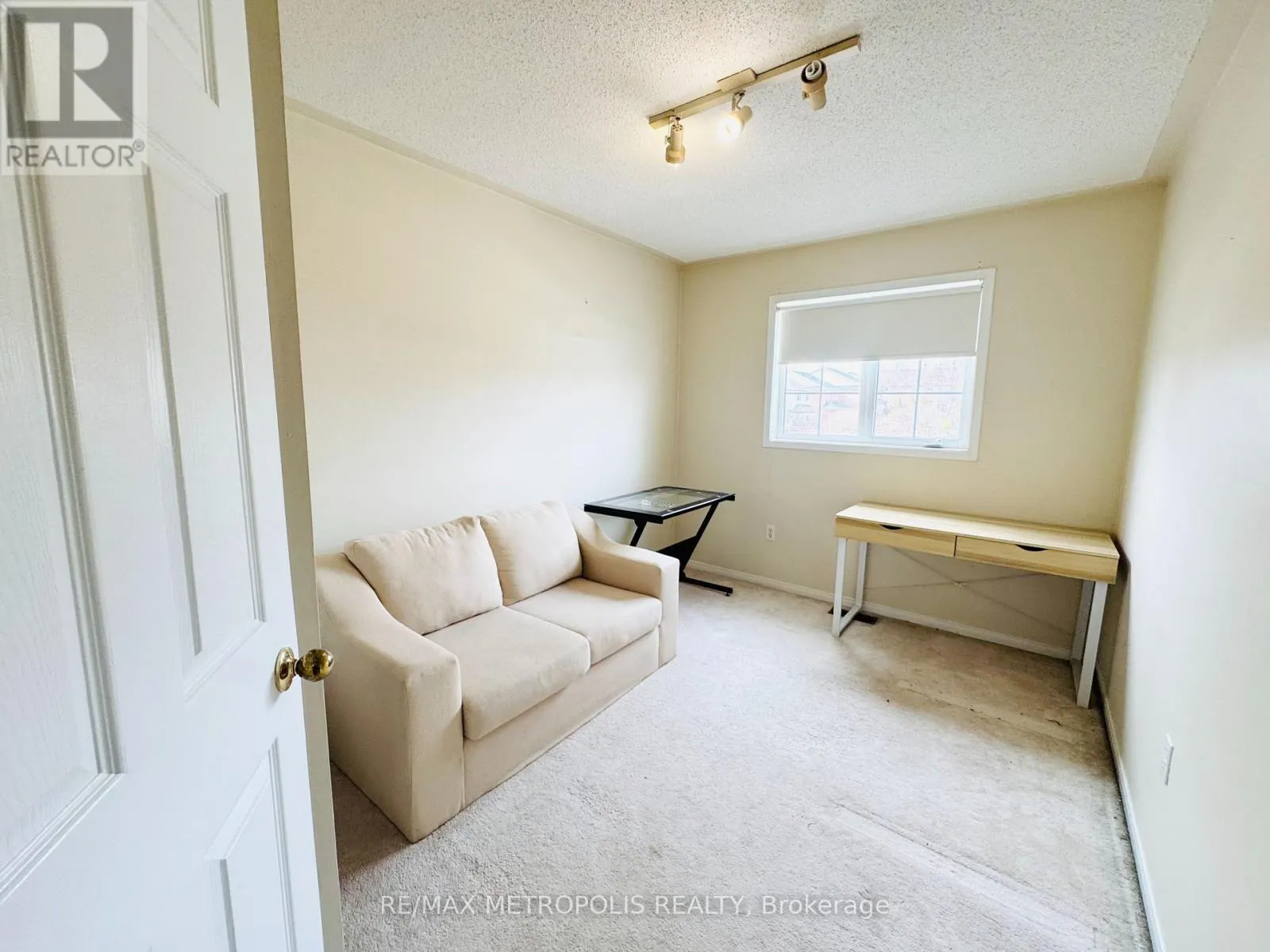 33 PALOMINO PLACE