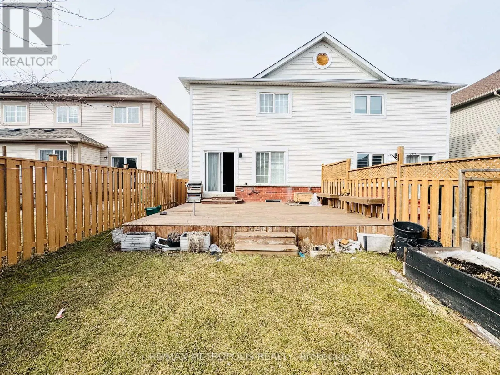 33 PALOMINO PLACE
