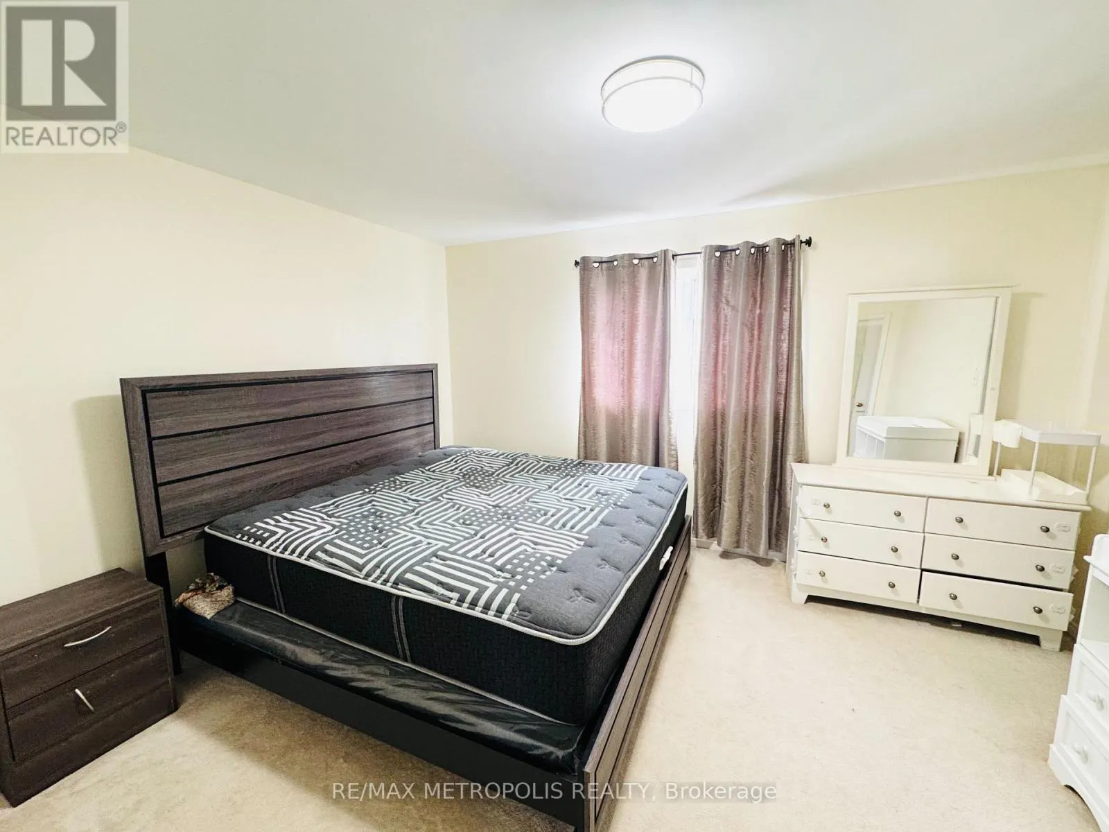 33 PALOMINO PLACE