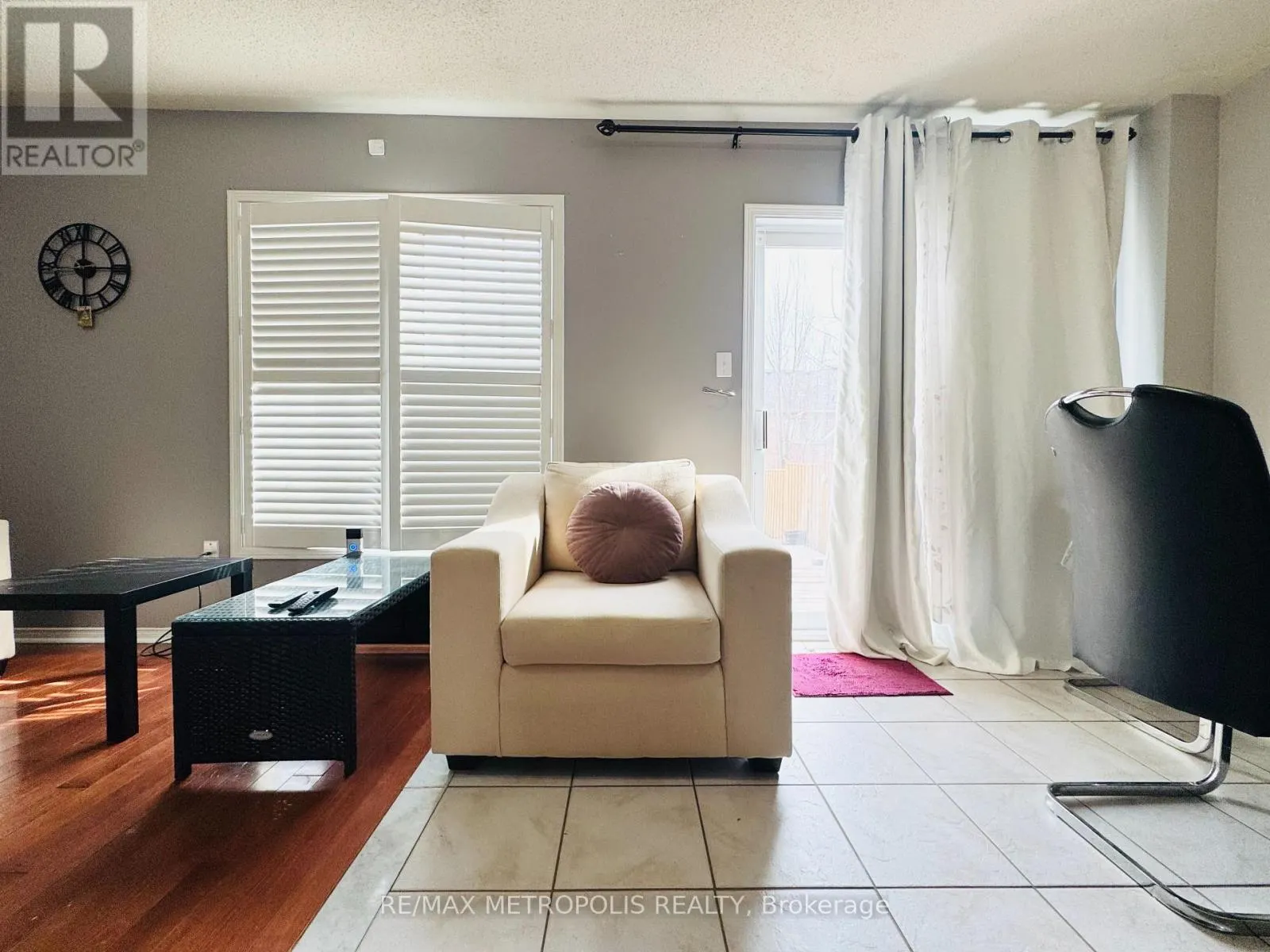 33 PALOMINO PLACE