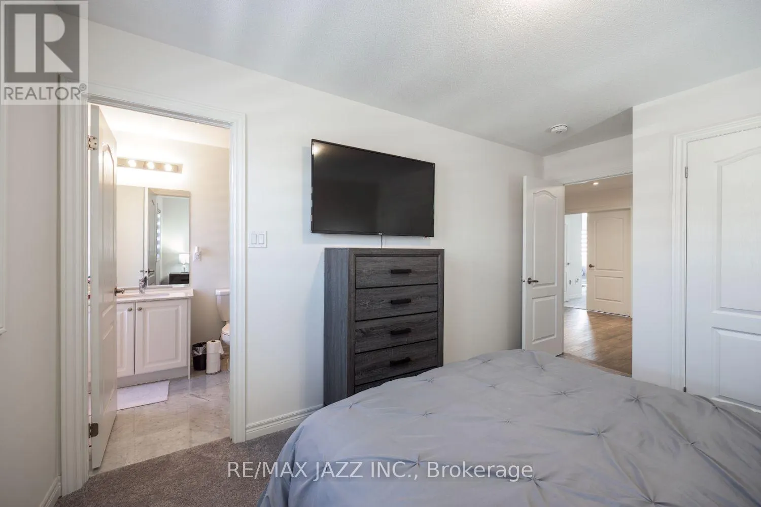 UPPER - 131 COURTNEY STREET #UPPER
