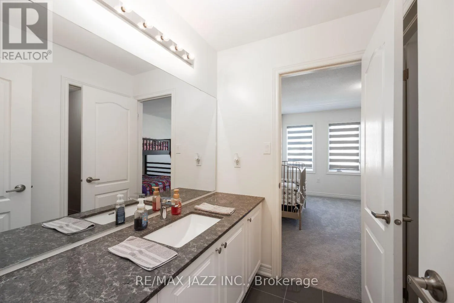 UPPER - 131 COURTNEY STREET #UPPER