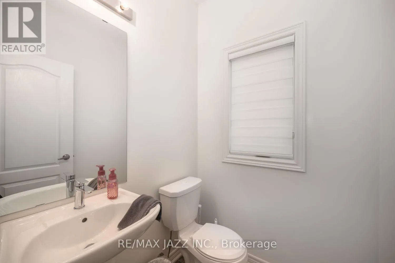 UPPER - 131 COURTNEY STREET #UPPER