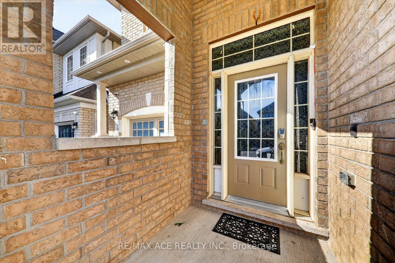 39 SKELTON CRESCENT