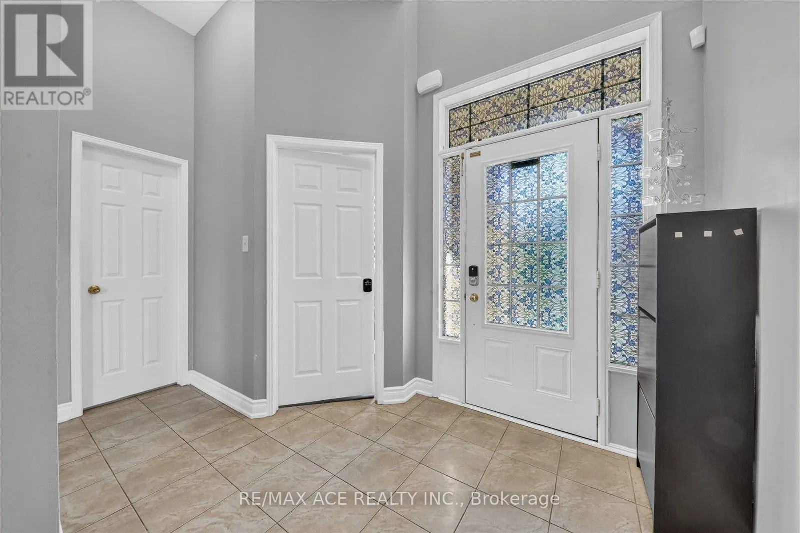 39 SKELTON CRESCENT