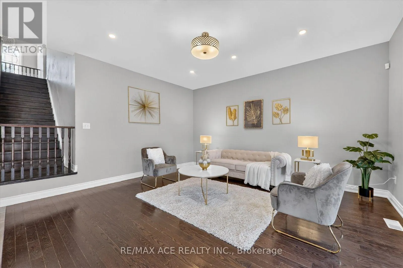 39 SKELTON CRESCENT