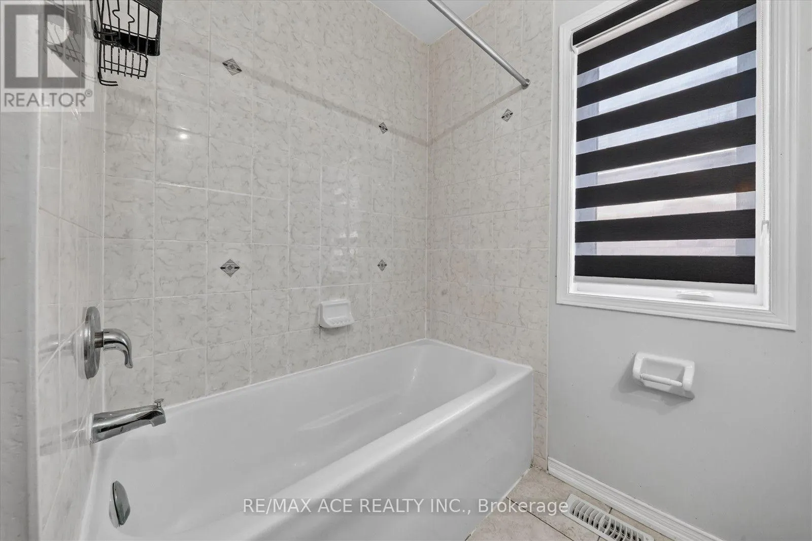 39 SKELTON CRESCENT