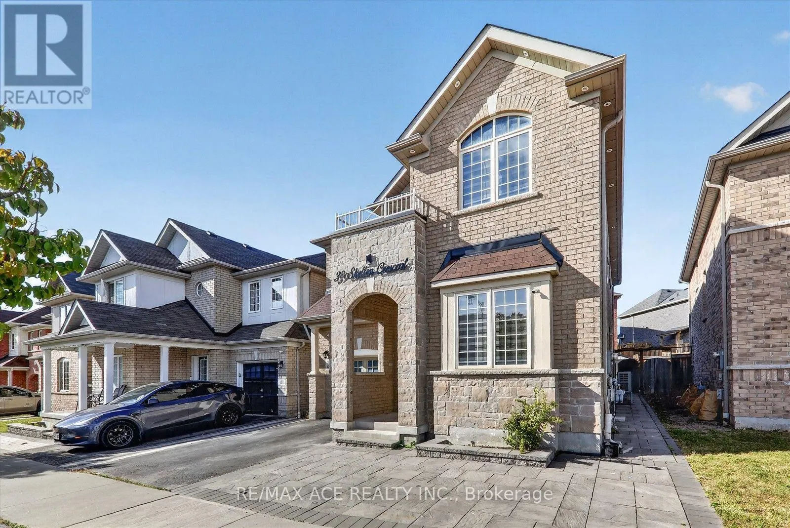 39 SKELTON CRESCENT