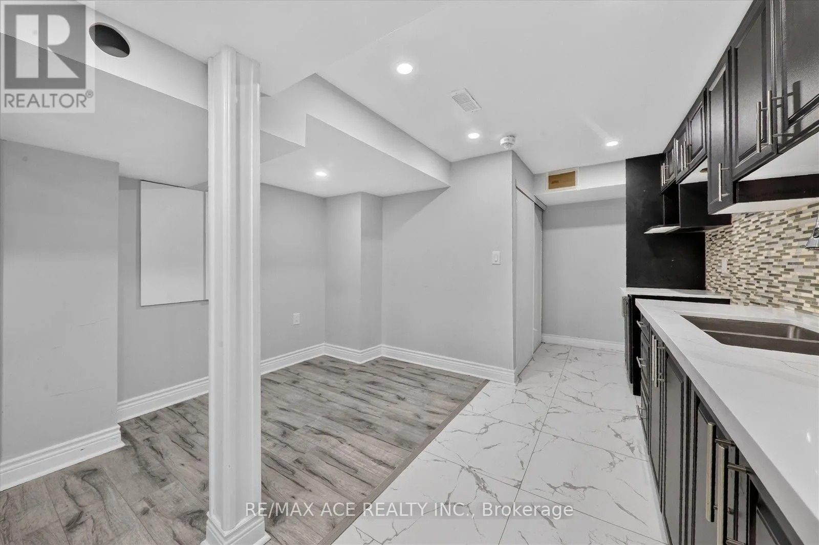 39 SKELTON CRESCENT