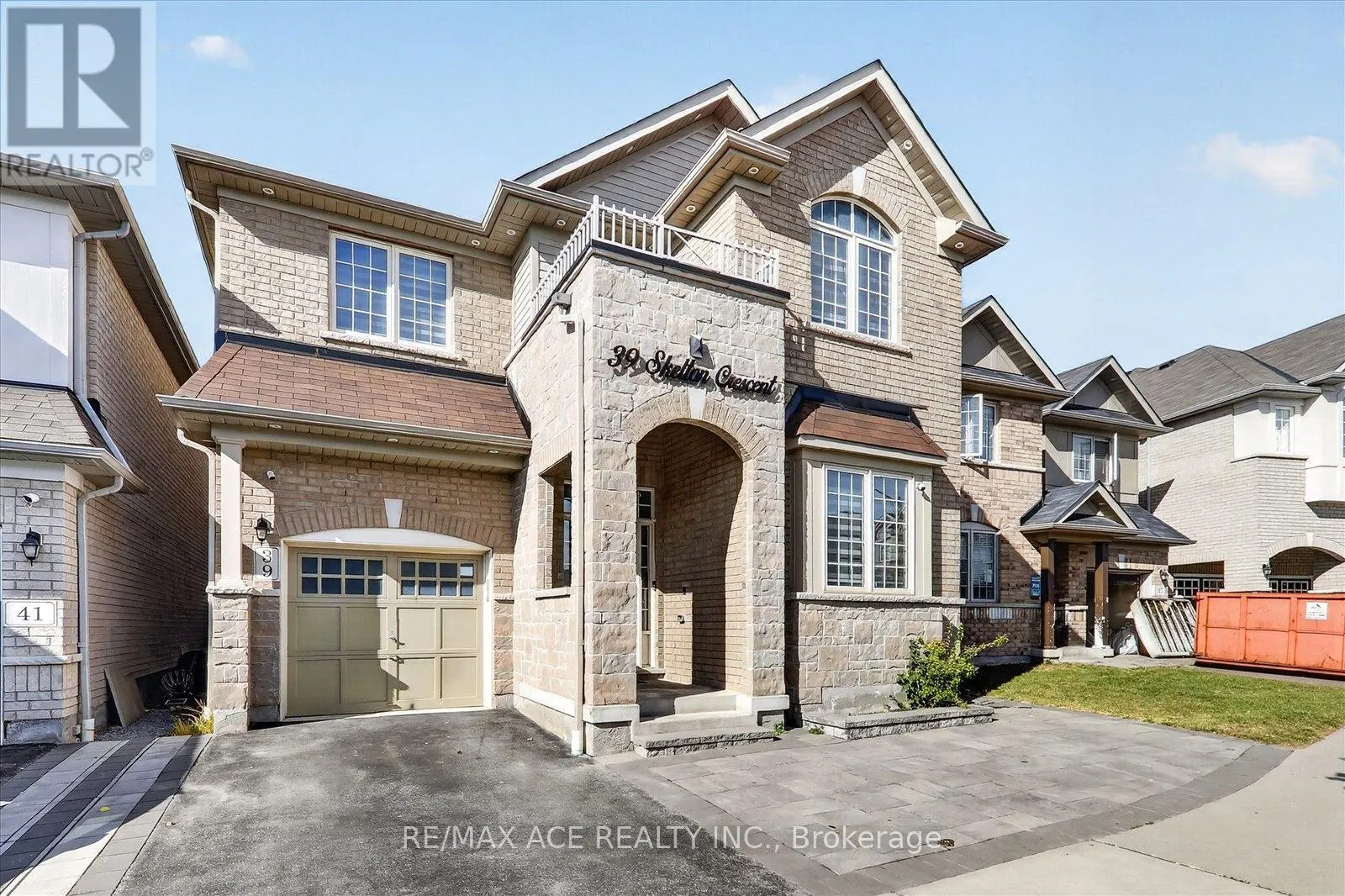 39 SKELTON CRESCENT