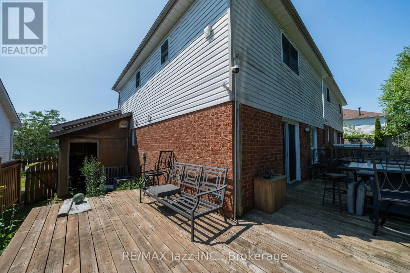110 FREELAND AVENUE