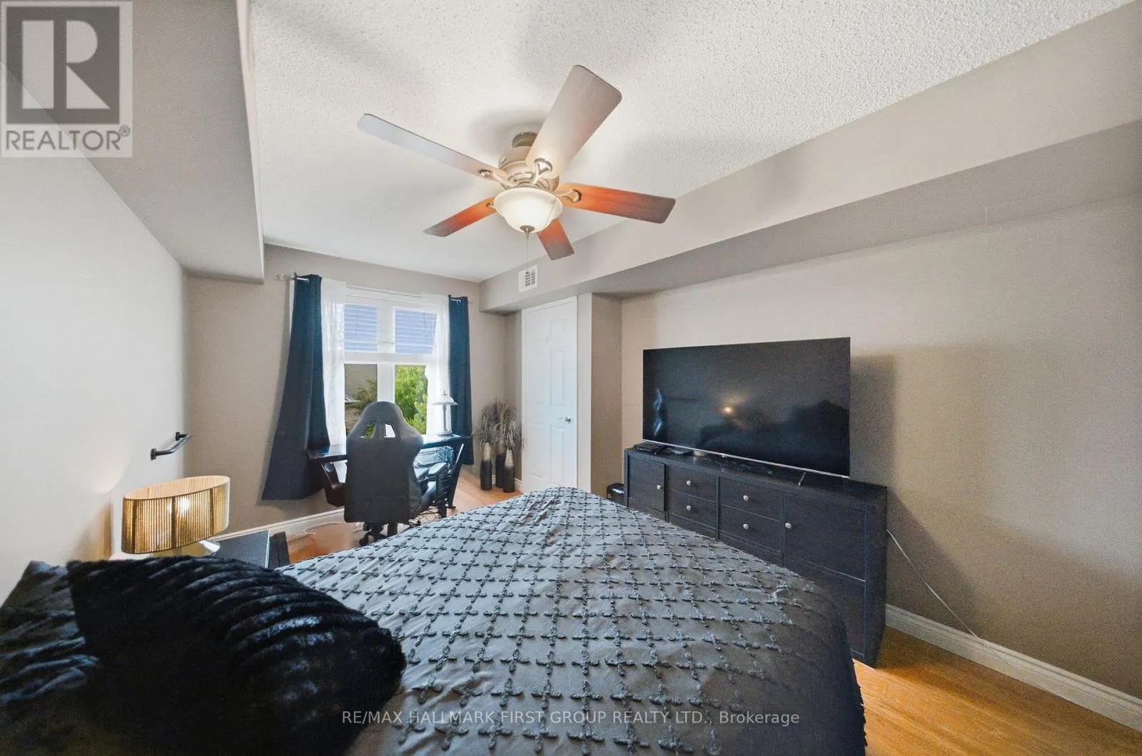 3 - 8 PETRA WAY