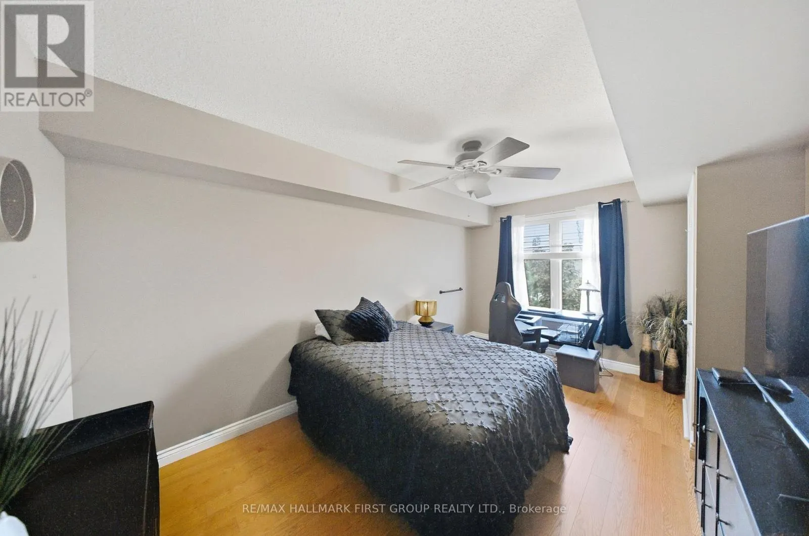 3 - 8 PETRA WAY