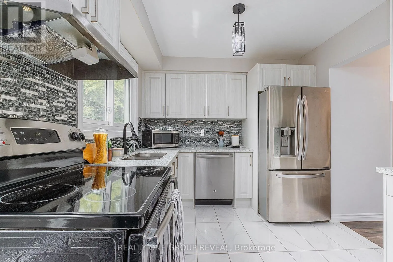 15 - 222 PEARSON STREET