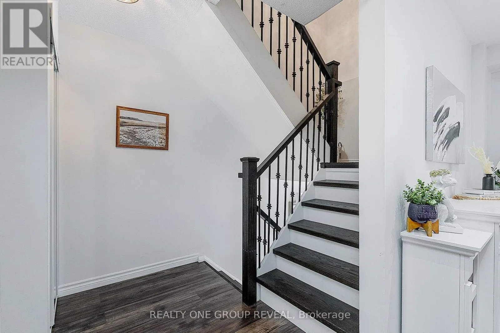 15 - 222 PEARSON STREET