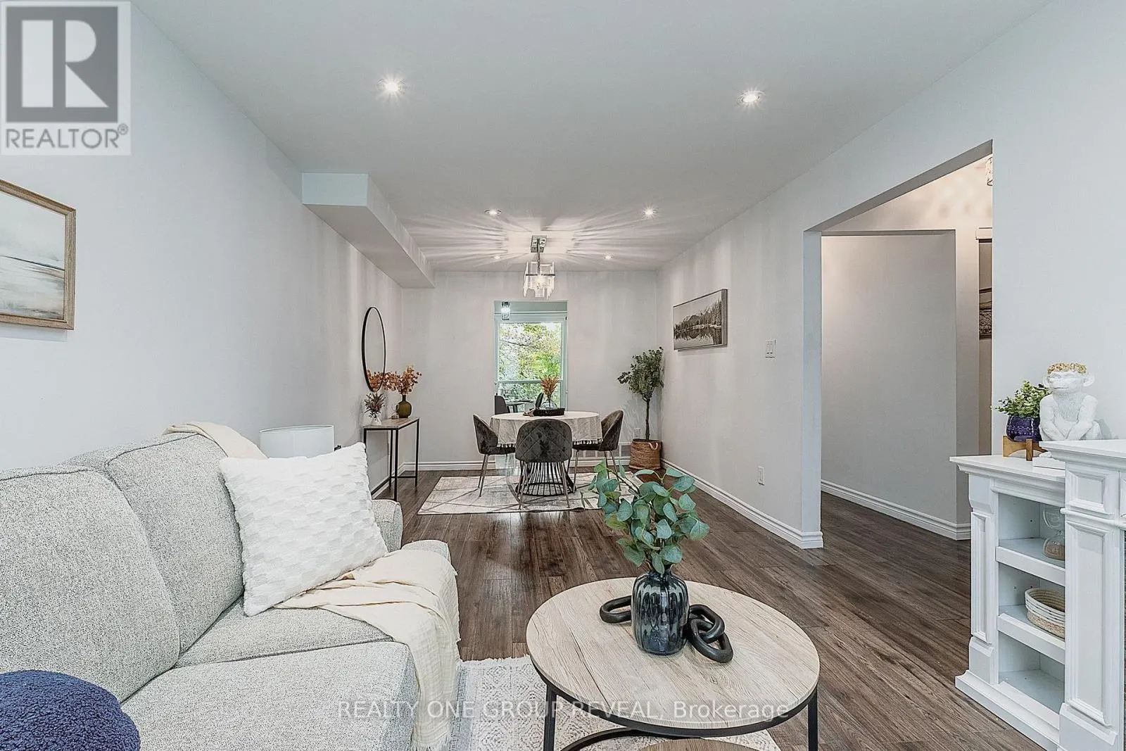 15 - 222 PEARSON STREET