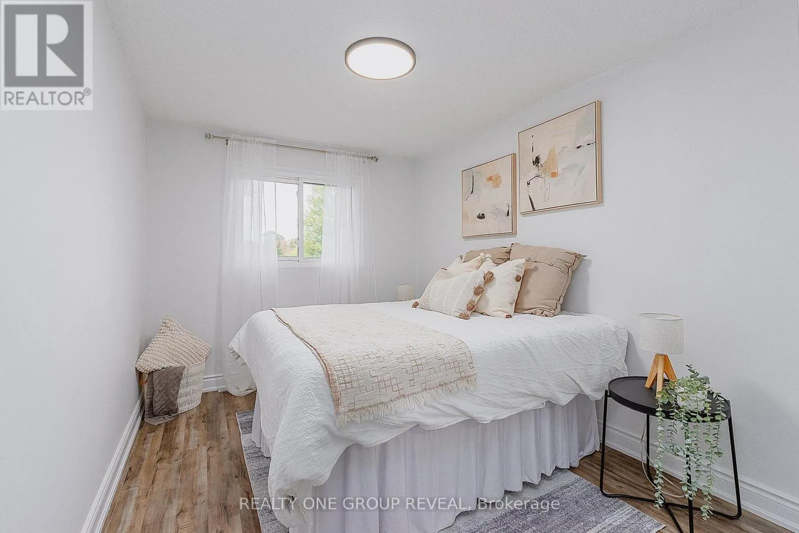 15 - 222 PEARSON STREET