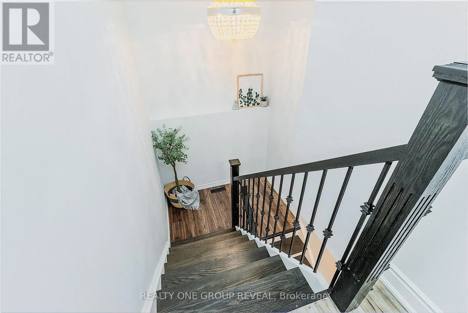 15 - 222 PEARSON STREET