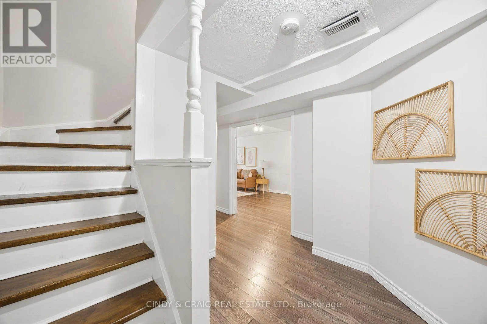 1550 FIELDGATE DRIVE