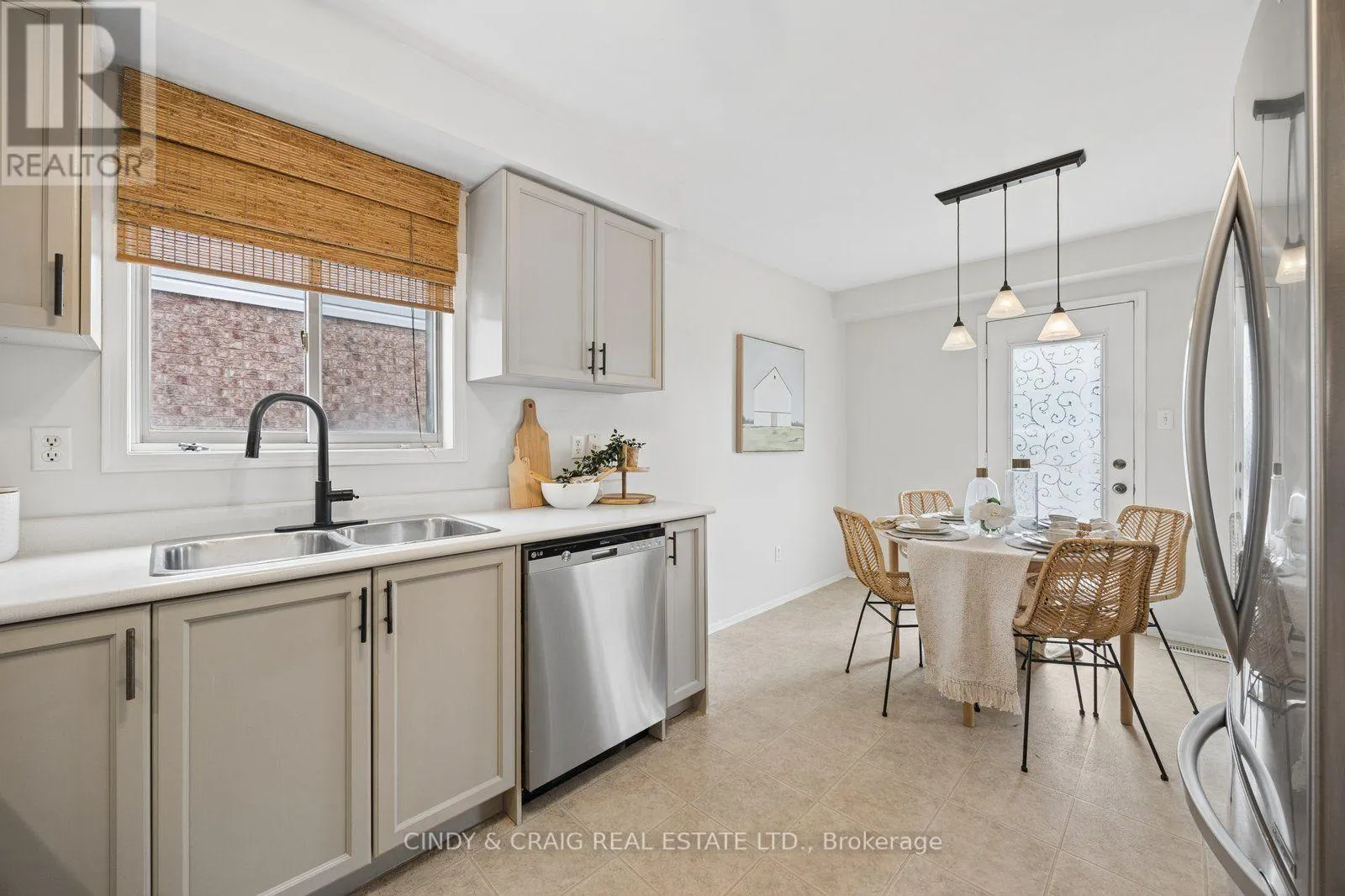 1550 FIELDGATE DRIVE