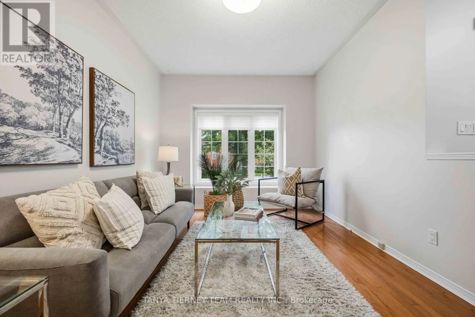 28 PERRYVIEW DRIVE