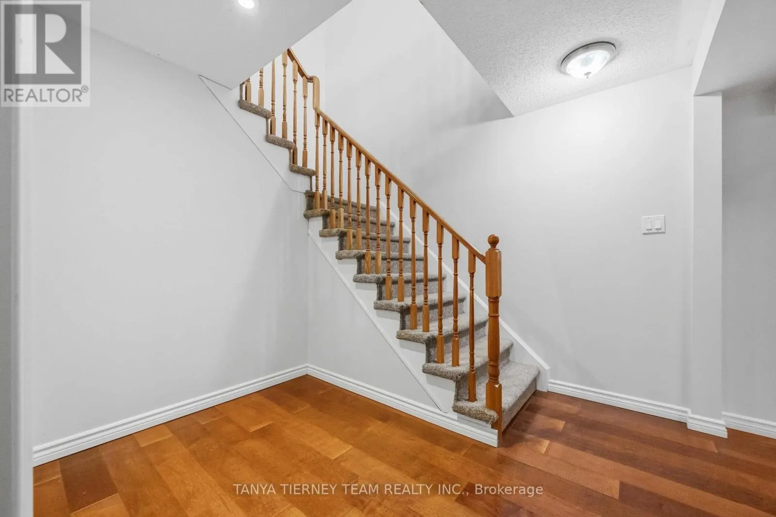 28 PERRYVIEW DRIVE