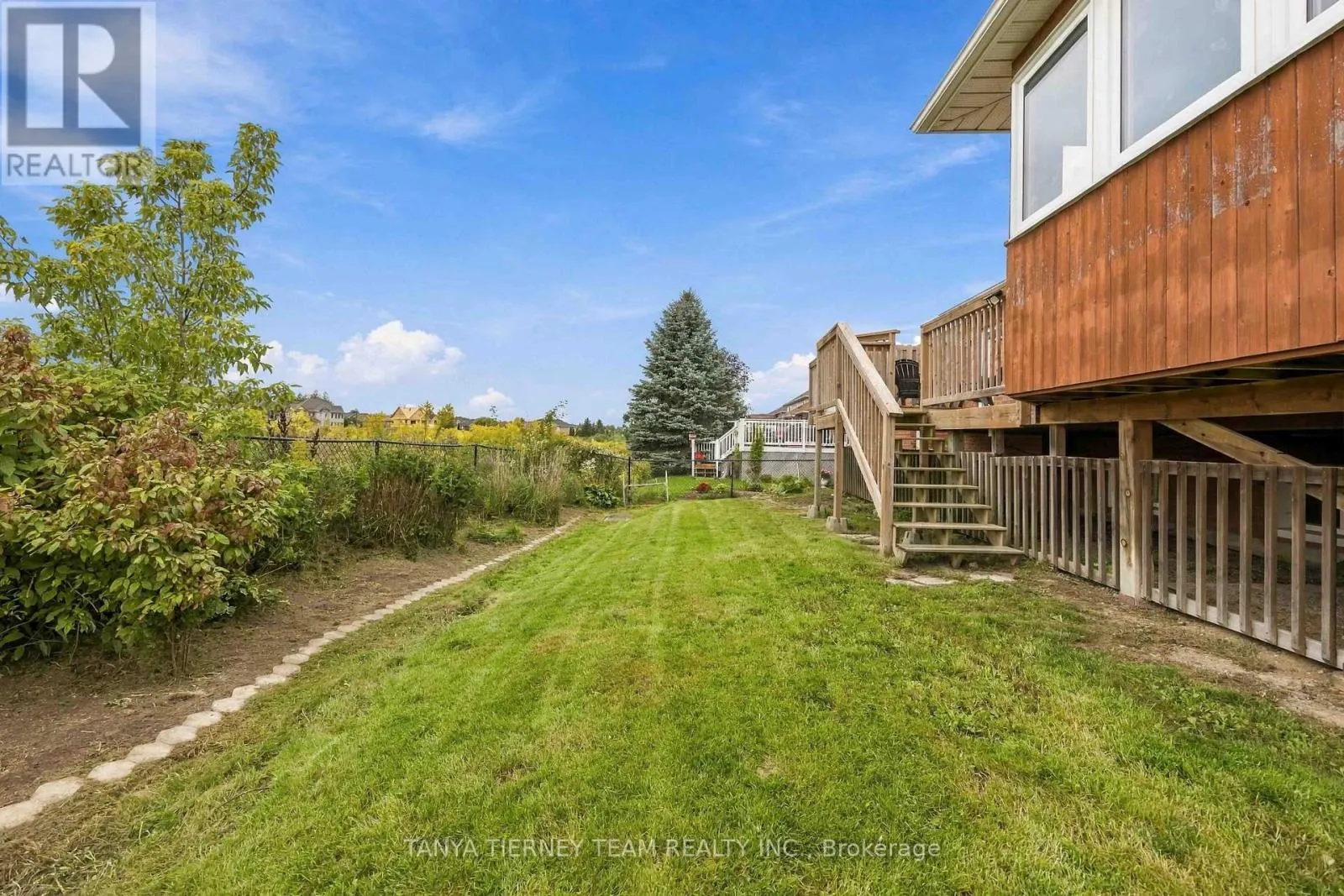 28 PERRYVIEW DRIVE