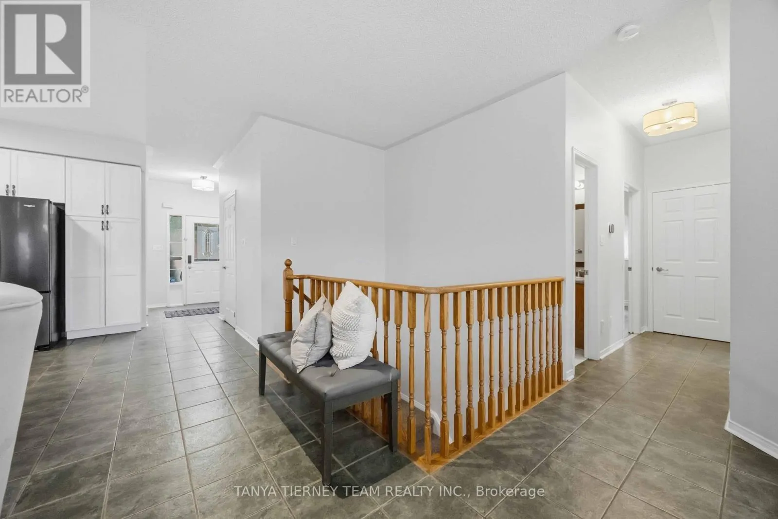 28 PERRYVIEW DRIVE
