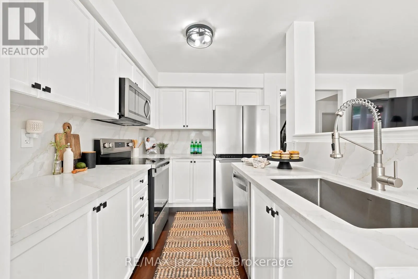 15 FARMSTEAD DRIVE