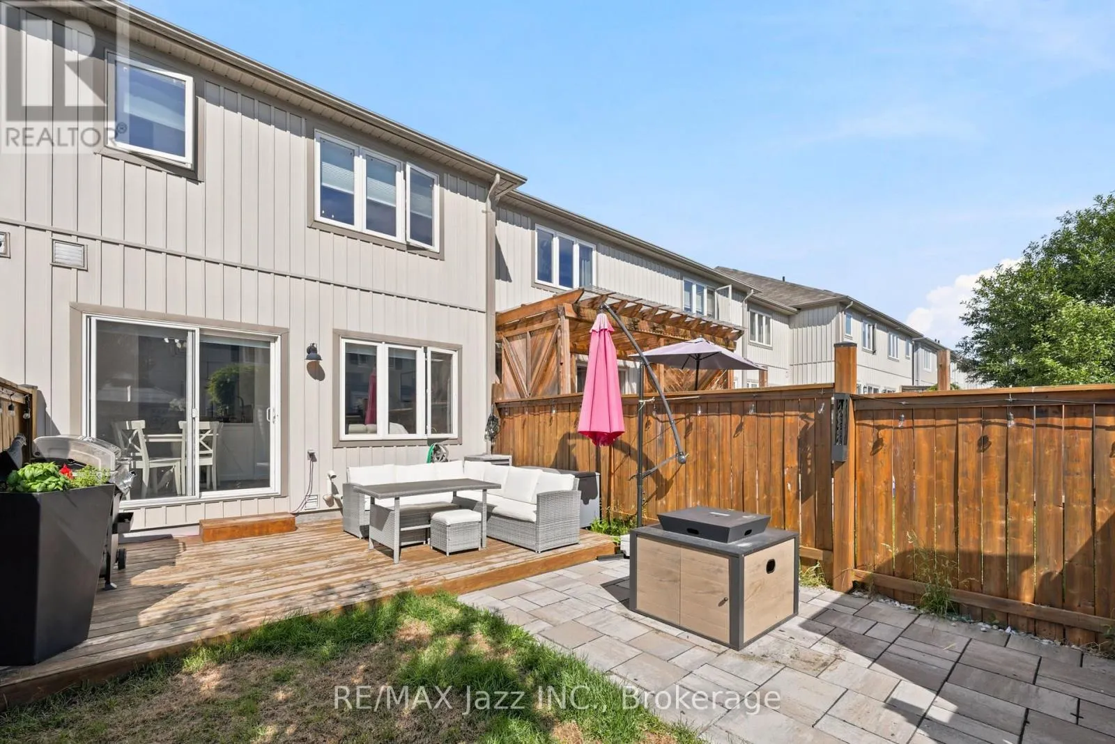 15 FARMSTEAD DRIVE