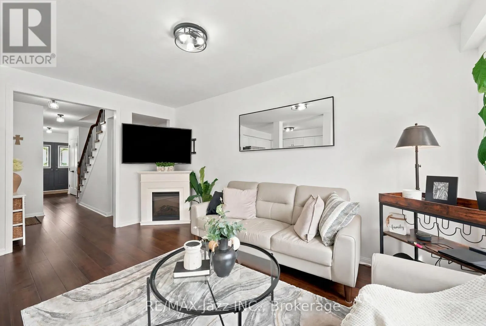 15 FARMSTEAD DRIVE