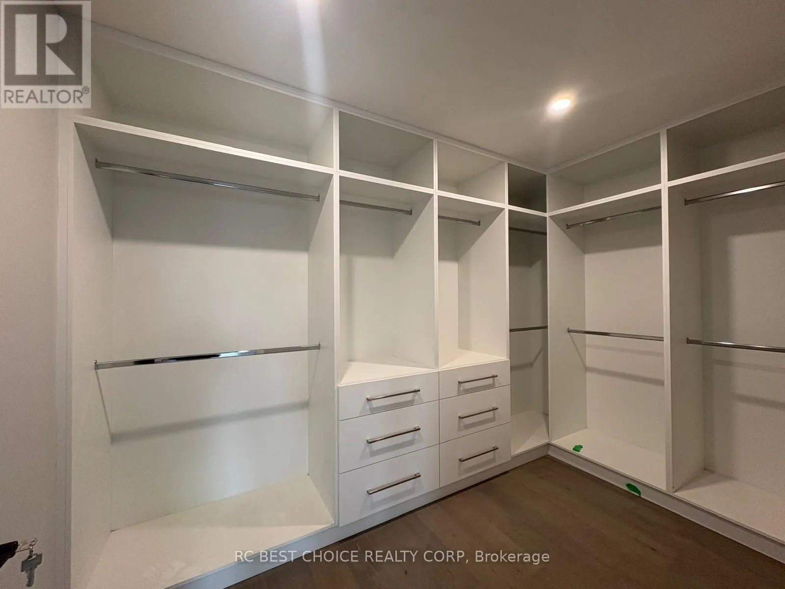 113 GRENFELL STREET
