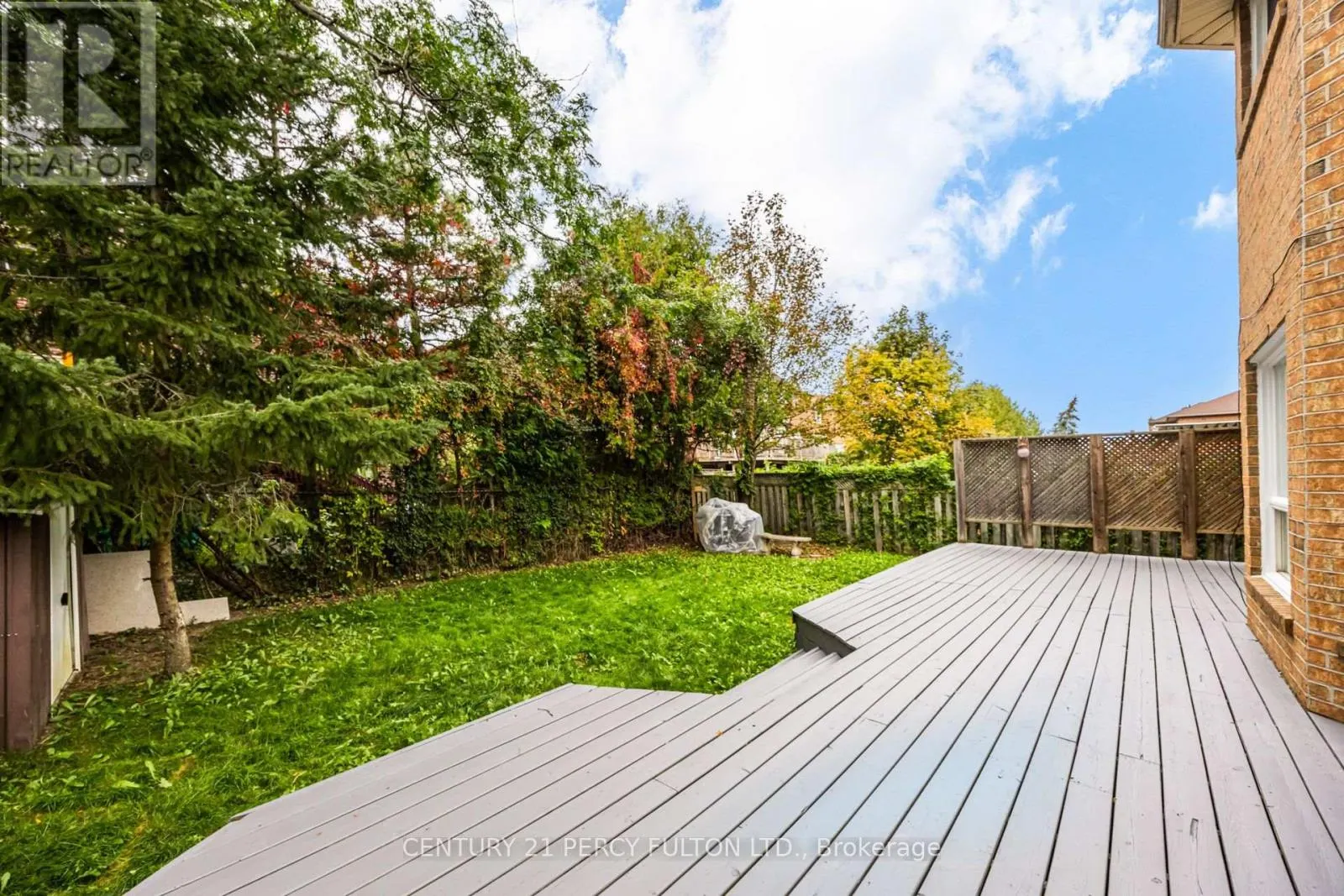 8 SAYOR DRIVE