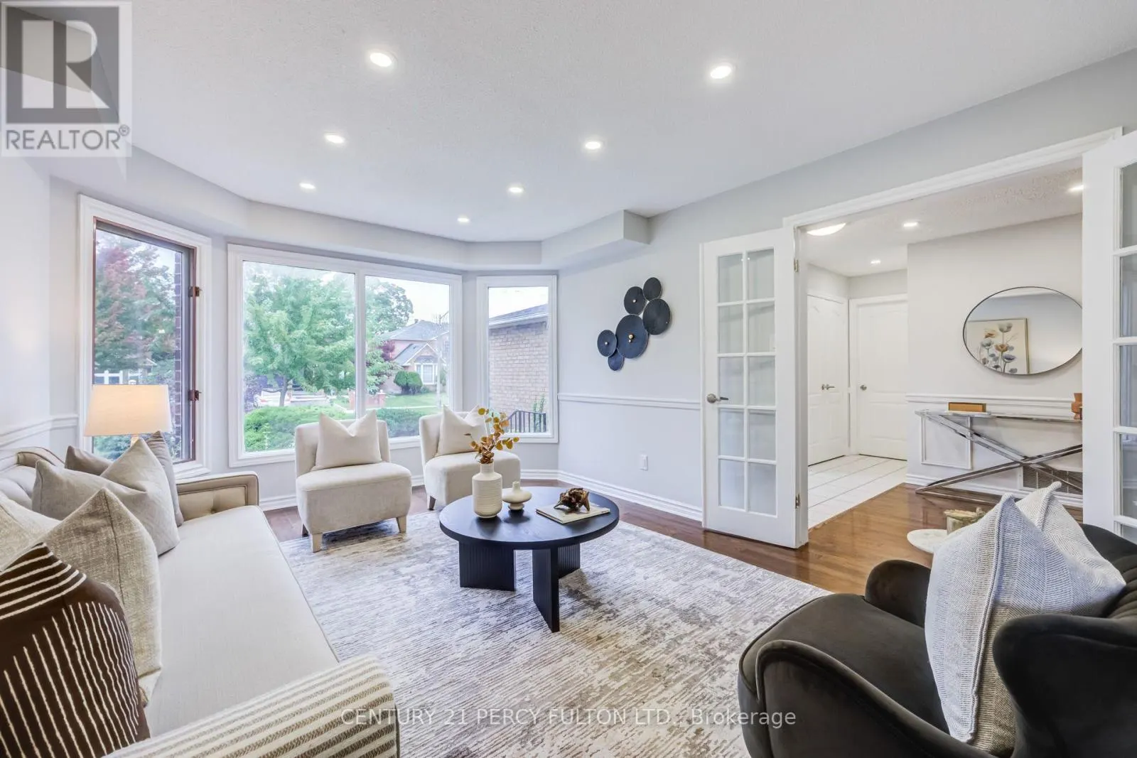 8 SAYOR DRIVE