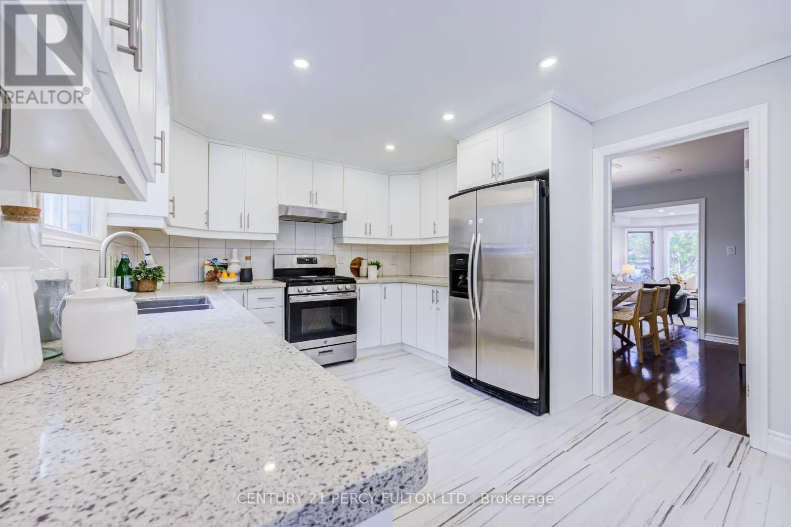 8 SAYOR DRIVE