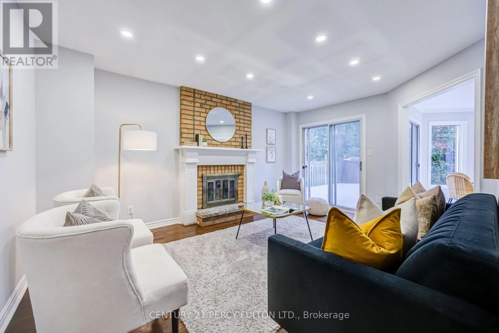 8 SAYOR DRIVE