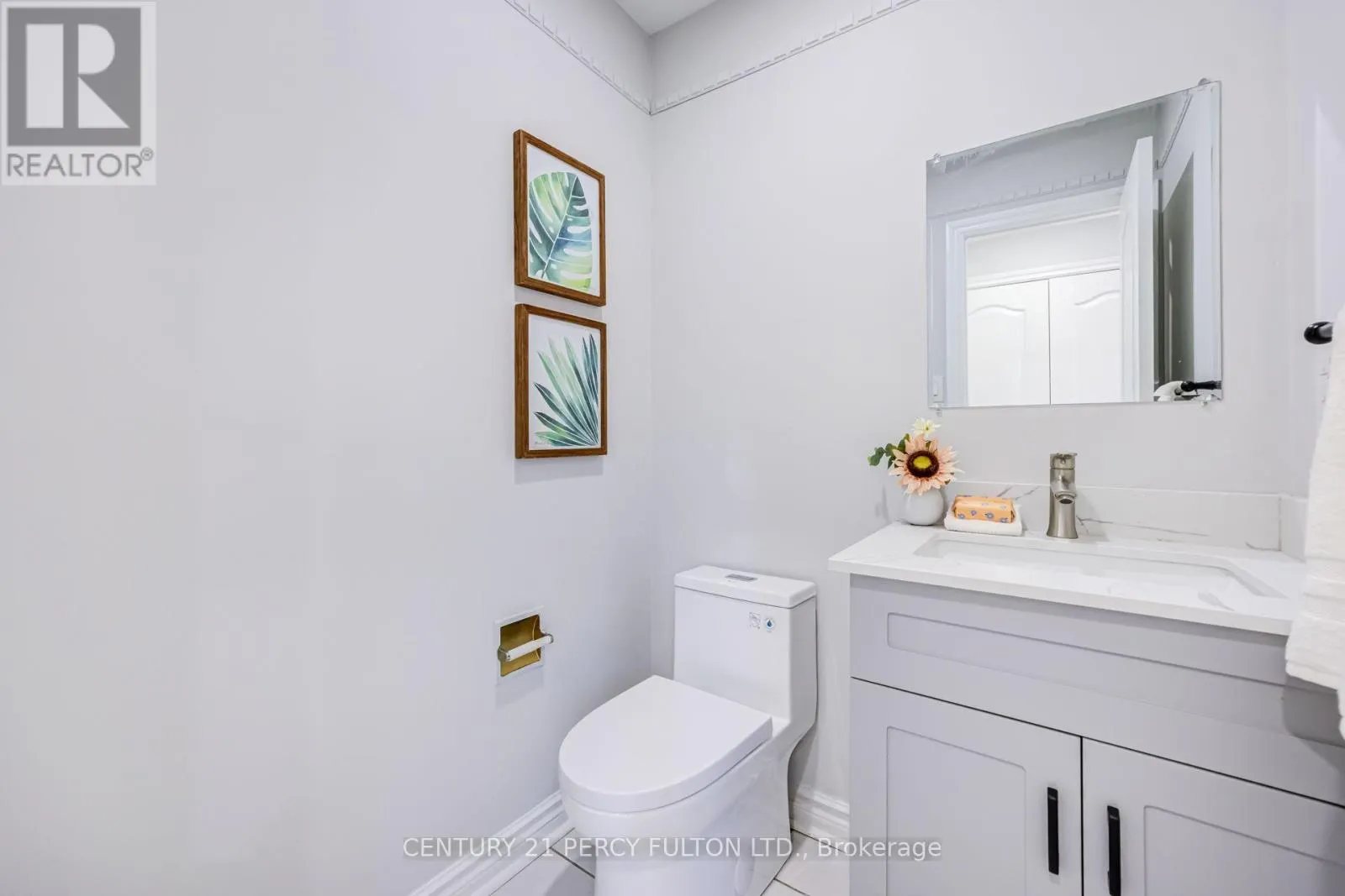 8 SAYOR DRIVE