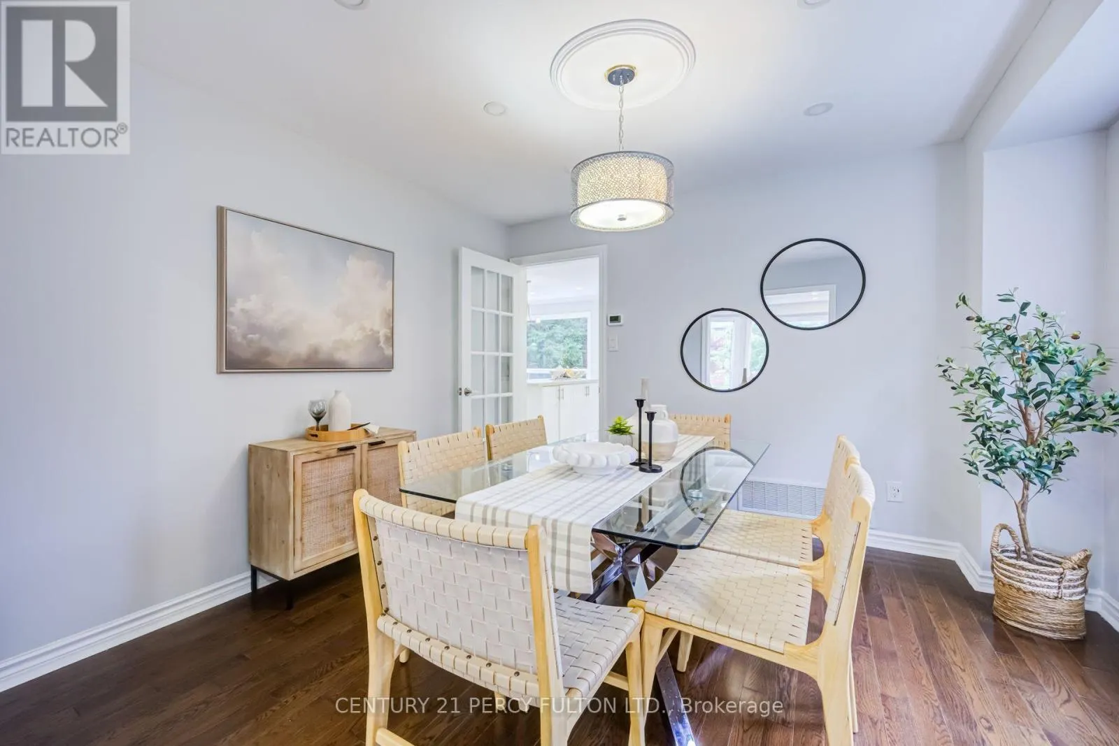 8 SAYOR DRIVE