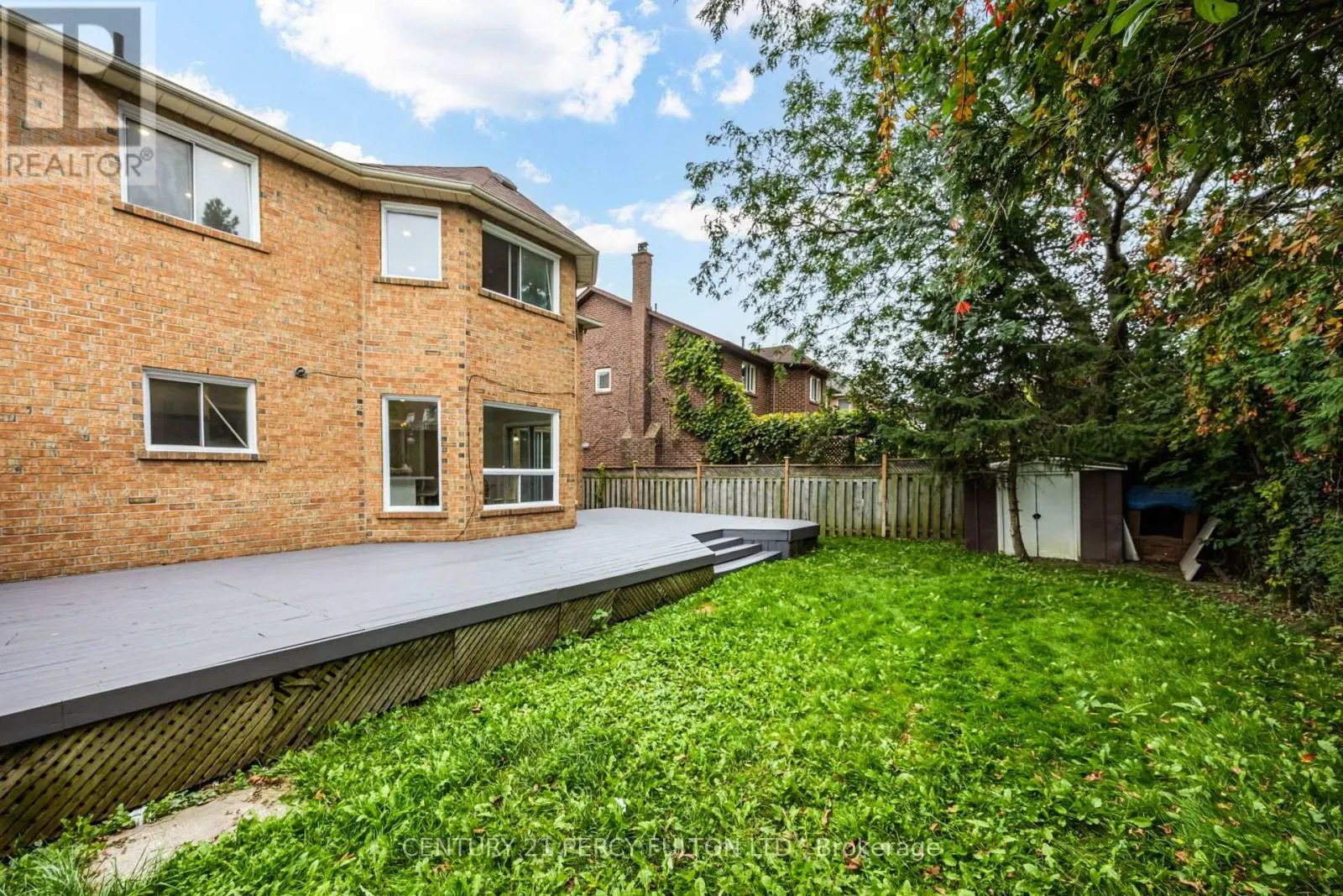 8 SAYOR DRIVE